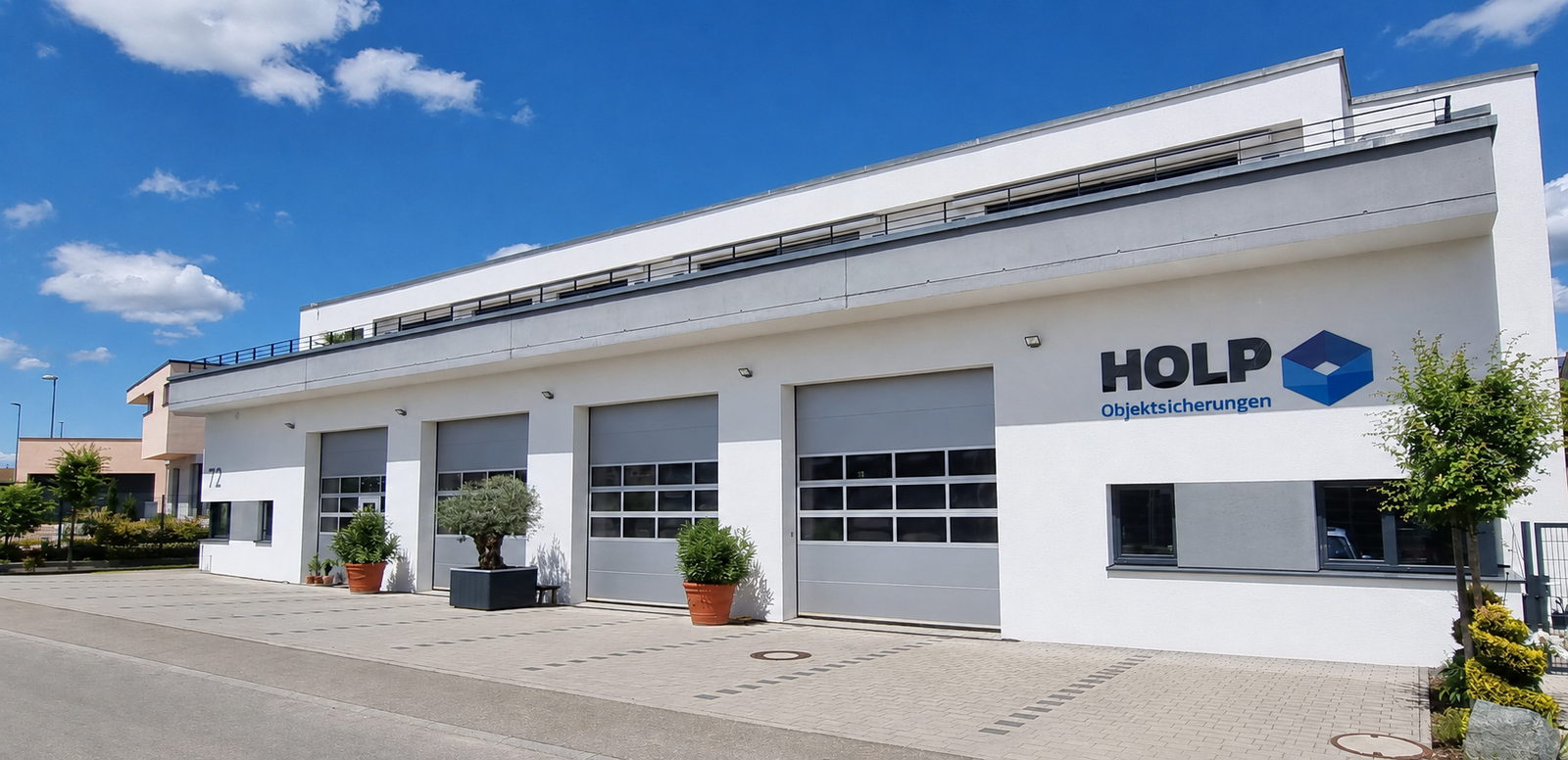 Firmengebäude der HOLP Objektsicherungen in der Gartenstraße 72 in Weissach im Tal
