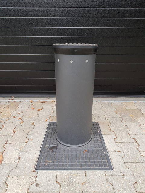 Versenkbarer Poller, ausgefahren